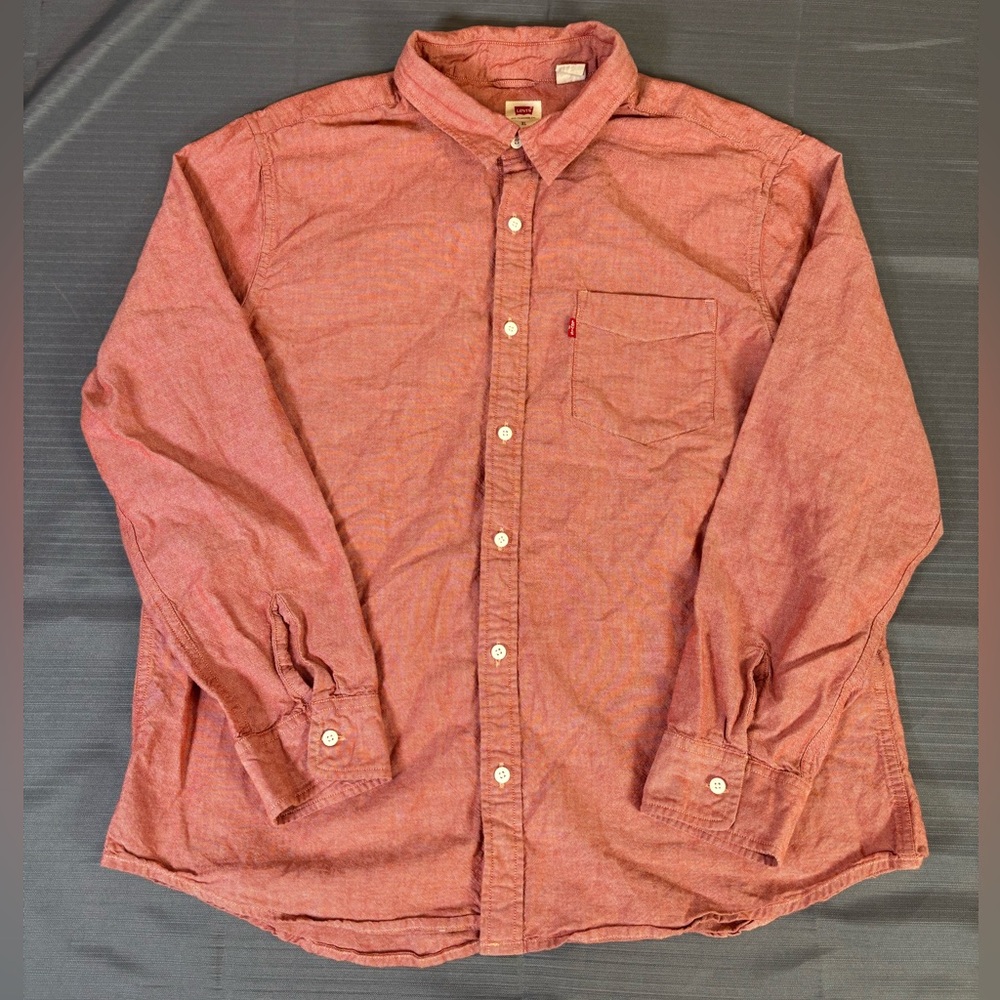 Levi’s Button Up Shirt Men’s XL Red Chambray Long Sleeve